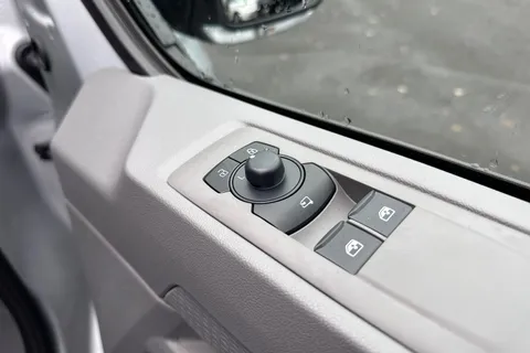 CX75HYH Volkswagen Transporter T32 Panel Van Commerce Pro SWB 170 PS 2.0 TDI 8sp Automatic Thumbnail #20