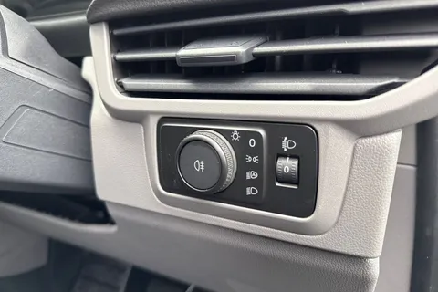 CX75HYH Volkswagen Transporter T32 Panel Van Commerce Pro SWB 170 PS 2.0 TDI 8sp Automatic Thumbnail #32