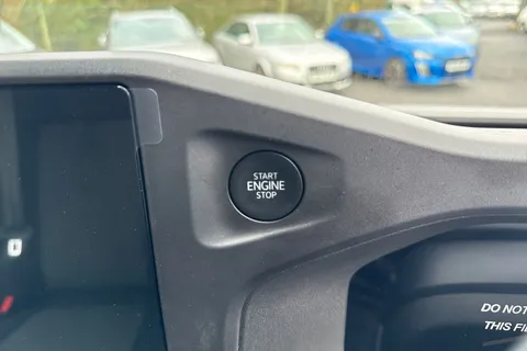 CX75HYH Volkswagen Transporter T32 Panel Van Commerce Pro SWB 170 PS 2.0 TDI 8sp Automatic Thumbnail #37