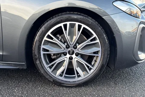 KY74EFD Audi A5 Avant 2.0 TDI Launch Edition Estate 5dr Diesel S Tronic Euro 6 (s/s) (204 ps) Thumbnail #12