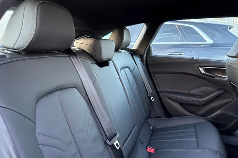 KY74EFD Audi A5 Avant 2.0 TDI Launch Edition Estate 5dr Diesel S Tronic Euro 6 (s/s) (204 ps) Thumbnail #20