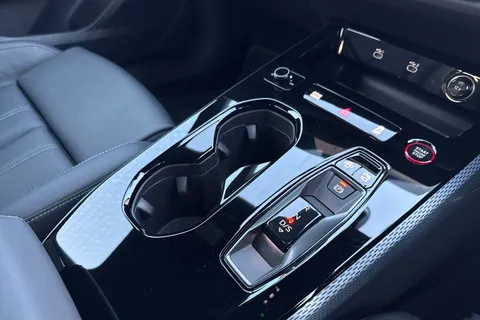 KY74EFD Audi A5 Avant 2.0 TDI Launch Edition Estate 5dr Diesel S Tronic Euro 6 (s/s) (204 ps) Thumbnail #24