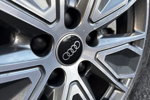 KY74EFD Audi A5 Avant 2.0 TDI Launch Edition Estate 5dr Diesel S Tronic Euro 6 (s/s) (204 ps) Thumbnail #35