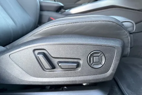 KY74EFD Audi A5 Avant 2.0 TDI Launch Edition Estate 5dr Diesel S Tronic Euro 6 (s/s) (204 ps) Thumbnail #46