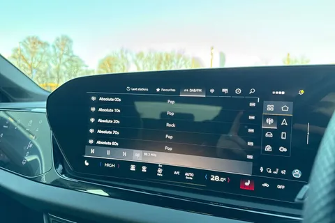 KY74EFD Audi A5 Avant 2.0 TDI Launch Edition Estate 5dr Diesel S Tronic Euro 6 (s/s) (204 ps) Thumbnail #60