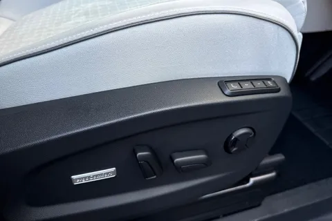 BV75ODS Volkswagen ID. Buzz 210kW Style Pro SWB 79kWh 5dr Auto 5 Seat Thumbnail #41