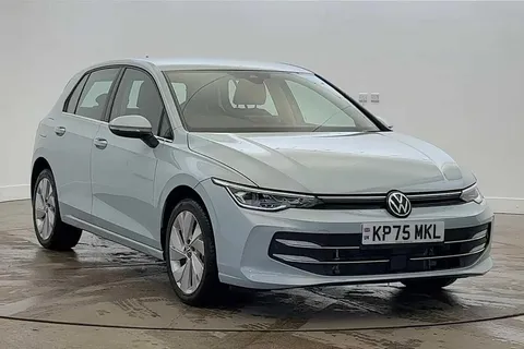 KP75MKL Volkswagen Golf 1.5 TSI 204 Style eHybrid 5dr DSG ⭐Winter pack⭐ Thumbnail #1