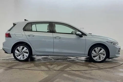 KP75MKL Volkswagen Golf 1.5 TSI 204 Style eHybrid 5dr DSG ⭐Winter pack⭐ Thumbnail #4