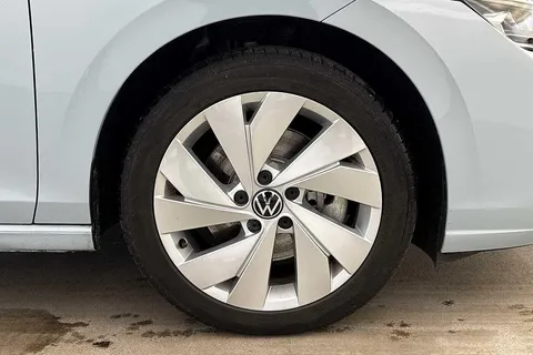 5 of 12 for Volkswagen Golf 1.5 TSI 204 Style eHybrid 5dr DSG