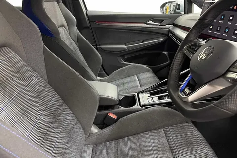 10 of 12 for VOLKSWAGEN GOLF 1.5 TSI 272 GTE eHybrid 5dr DSG