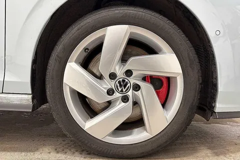 5 of 12 for VOLKSWAGEN GOLF 1.5 TSI 272 GTE eHybrid 5dr DSG