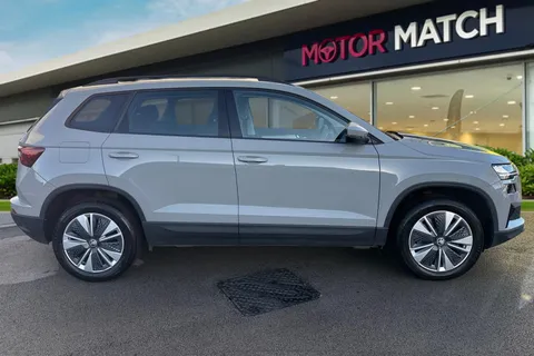 NX24XSP Škoda Karoq 1.5 TSI ACT SE Drive Euro 6 (s/s) 5dr Thumbnail #4