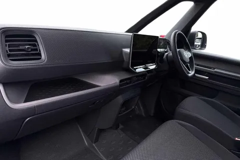 KY74RKV Volkswagen Id. Buzz Cargo 210kW Commerce 79kWh Auto Thumbnail #2