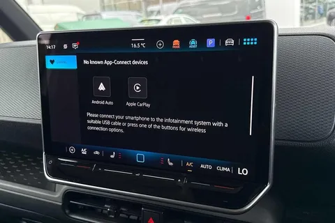 KY74RKV Volkswagen Id. Buzz Cargo 210kW Commerce 79kWh Auto Thumbnail #12