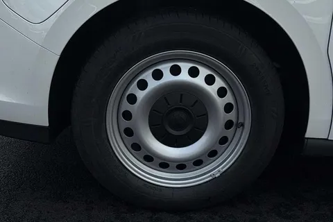 KY74RKV Volkswagen Id. Buzz Cargo 210kW Commerce 79kWh Auto Thumbnail #24