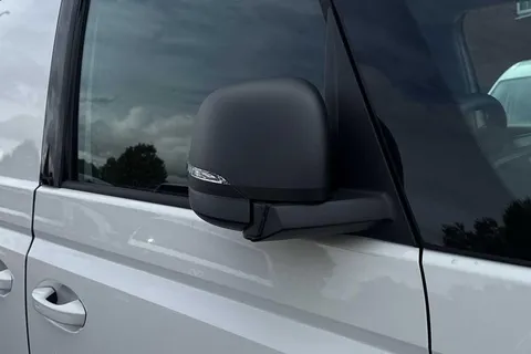 KY74RKV Volkswagen Id. Buzz Cargo 210kW Commerce 79kWh Auto Thumbnail #27