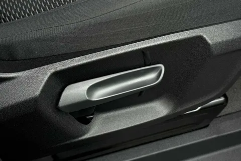 KY74RKV Volkswagen Id. Buzz Cargo 210kW Commerce 79kWh Auto Thumbnail #35