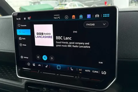 KY74RKV Volkswagen Id. Buzz Cargo 210kW Commerce 79kWh Auto Thumbnail #43