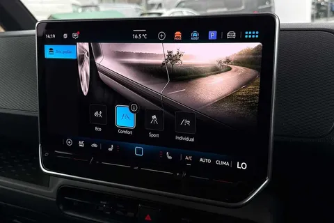 KY74RKV Volkswagen Id. Buzz Cargo 210kW Commerce 79kWh Auto Thumbnail #46