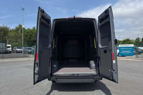 DF75TXX Volkswagen Crafter CR35 Panel van Commerce Plus MWB 140 PS 2.0 TDI 6sp Manual - MY25/Camera/St Thumbnail #9