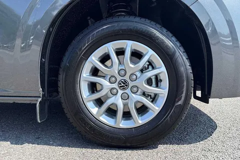 5 of 59 for Volkswagen Transporter T28 Panel Van Commerce Pro SWB 150 PS 2.0 TDI 6sp Manual - Delivery Miles