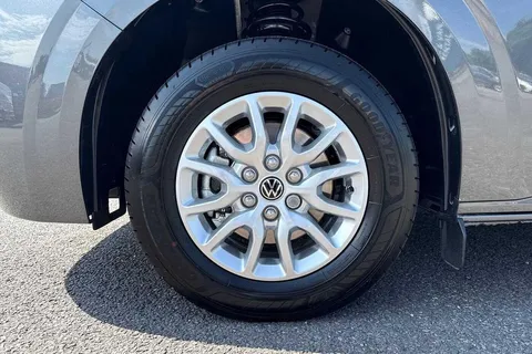 23 of 59 for Volkswagen Transporter T28 Panel Van Commerce Pro SWB 150 PS 2.0 TDI 6sp Manual - Delivery Miles