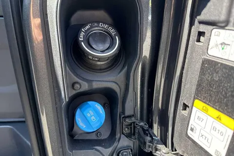 24 of 59 for Volkswagen Transporter T28 Panel Van Commerce Pro SWB 150 PS 2.0 TDI 6sp Manual - Delivery Miles