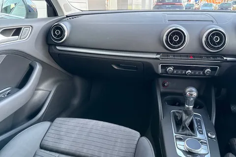 19 of 59 for Audi A3 2.0 TDI Sport Sportback S Tronic Euro 6 (s/s) 5dr (Nav)