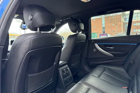 33 of 63 for BMW 3 Series 2.0 318d M Sport Touring Euro 6 (s/s) 5dr