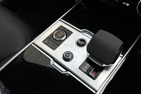 14 of 51 for Land Rover Range Rover 3.0 D300 SE 5dr