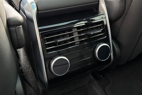 19 of 51 for Land Rover Range Rover 3.0 D300 SE 5dr