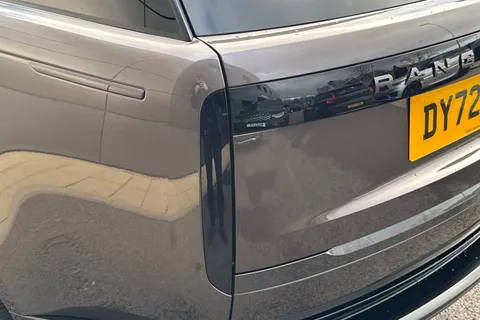 20 of 51 for Land Rover Range Rover 3.0 D300 SE 5dr