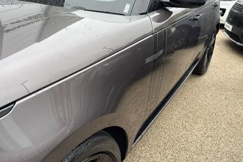 21 of 51 for Land Rover Range Rover 3.0 D300 SE 5dr