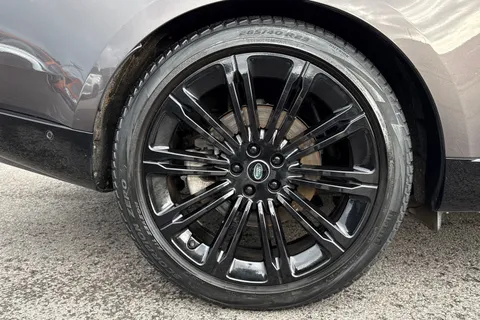 30 of 51 for Land Rover Range Rover 3.0 D300 SE 5dr