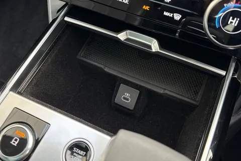 48 of 51 for Land Rover Range Rover 3.0 D300 SE 5dr