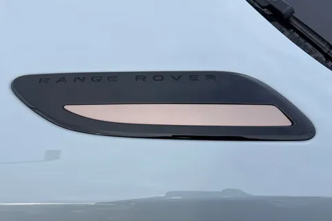 29 of 40 for Land Rover Range Rover Velar 2.0 D200 Dynamic SE 5dr