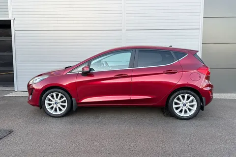 28 of 57 for FORD FIESTA 1.0 EcoBoost Titanium 5dr