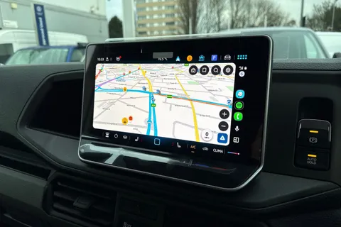 BV75ODL Volkswagen Crafter 2.0 TDI 140PS Commerce Plus Low Roof Van Thumbnail #16