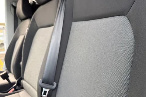 BV75ODL Volkswagen Crafter 2.0 TDI 140PS Commerce Plus Low Roof Van Thumbnail #18