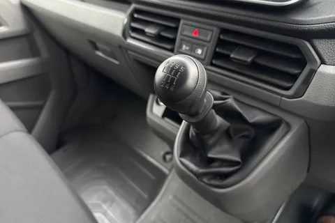 BV75ODL Volkswagen Crafter 2.0 TDI 140PS Commerce Plus Low Roof Van Thumbnail #22