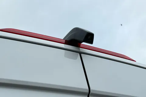 BV75ODL Volkswagen Crafter 2.0 TDI 140PS Commerce Plus Low Roof Van Thumbnail #26