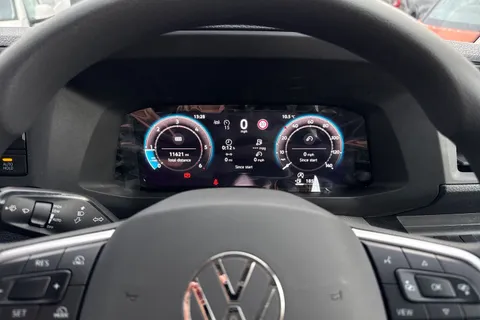 BV75ODL Volkswagen Crafter 2.0 TDI 140PS Commerce Plus Low Roof Van Thumbnail #41