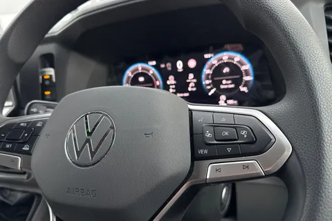 BV75ODL Volkswagen Crafter 2.0 TDI 140PS Commerce Plus Low Roof Van Thumbnail #42