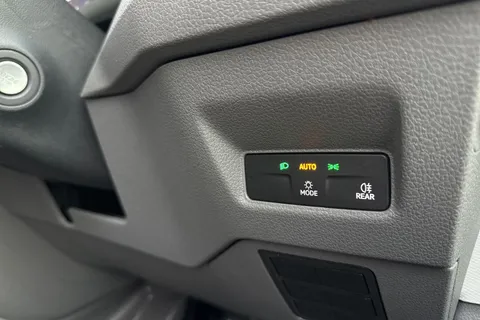 BV75ODL Volkswagen Crafter 2.0 TDI 140PS Commerce Plus Low Roof Van Thumbnail #50