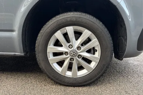 PK74OAB Volkswagen Transporter 2.0 TDI 110 Highline Van Thumbnail #9