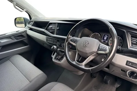 PK74OAB Volkswagen Transporter 2.0 TDI 110 Highline Van Thumbnail #13