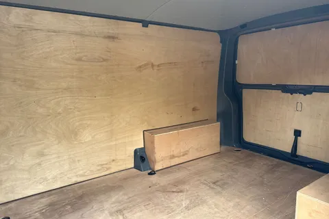 PK74OAB Volkswagen Transporter 2.0 TDI 110 Highline Van Thumbnail #18