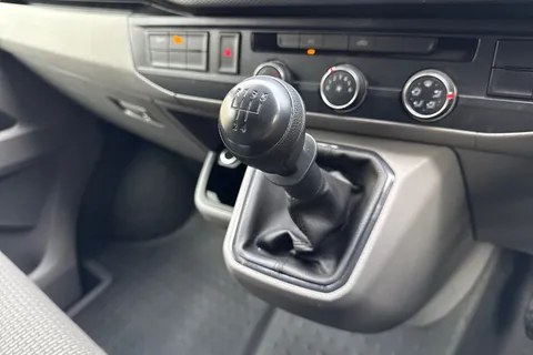 PK74OAB Volkswagen Transporter 2.0 TDI 110 Highline Van Thumbnail #22