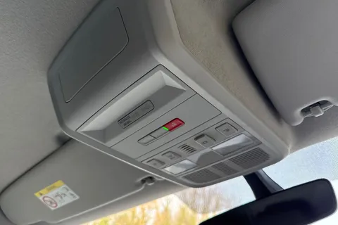 PK74OAB Volkswagen Transporter 2.0 TDI 110 Highline Van Thumbnail #32