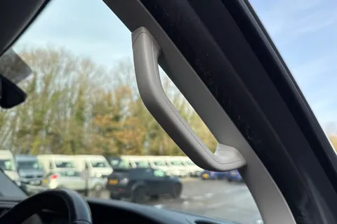 PK74OAB Volkswagen Transporter 2.0 TDI 110 Highline Van Thumbnail #34